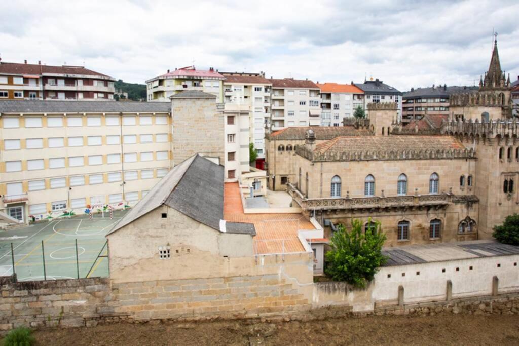 Piso Luminoso Y Tranquilo En Ourense Lägenhet Exteriör bild