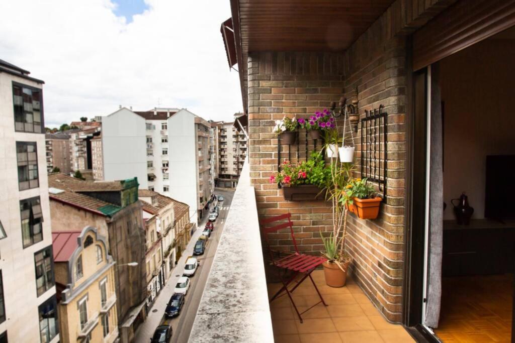 Piso Luminoso Y Tranquilo En Ourense Lägenhet Exteriör bild